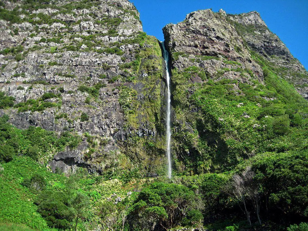 Poço do Bacalhau Falls, Azores