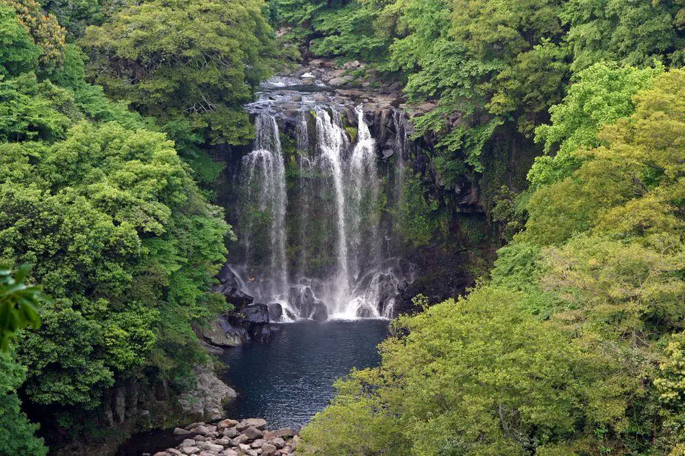 The second cascade of Cheonjeyeon Waterfalls, Jeju Island