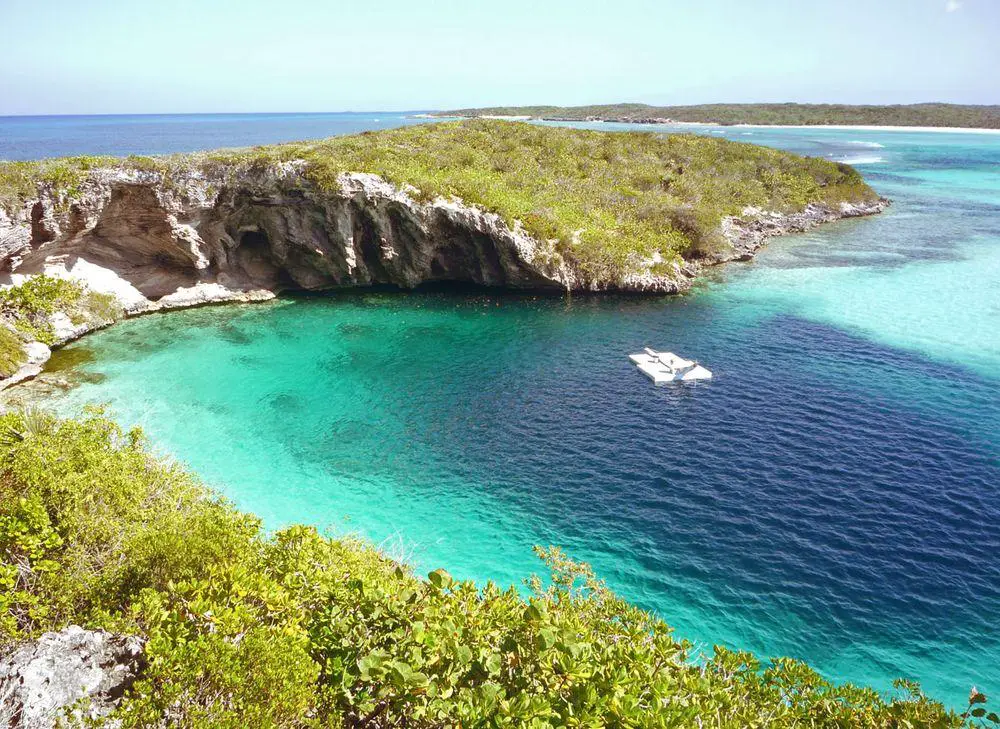 Dean's Blue Hole, Bahamas