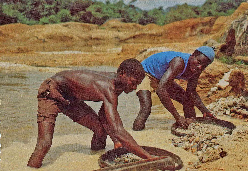 Illicit diamond washing in Sierra Leone, Kono