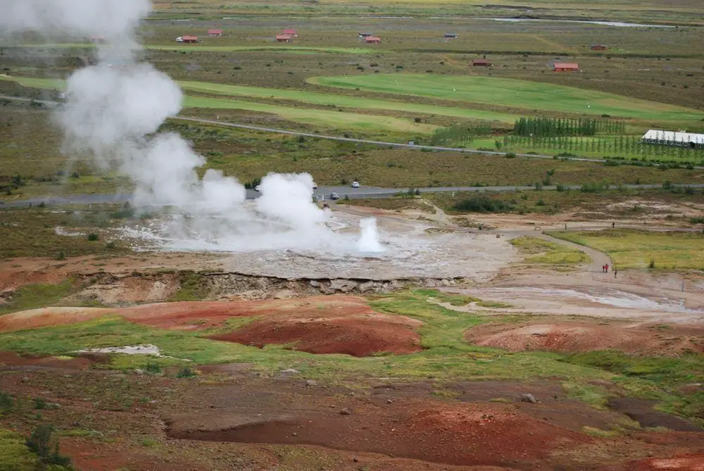 Geysir erupting, August 2009
