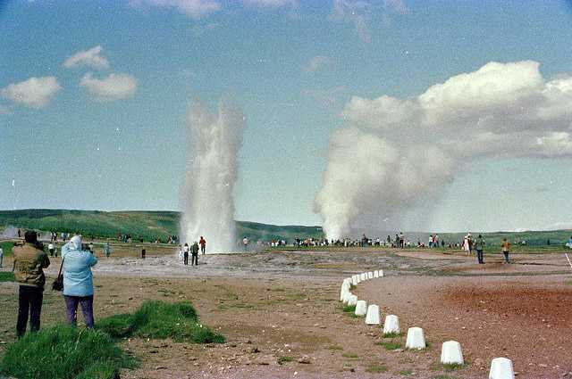 Geysir and Strokkur erupting simultaneously, June 1984