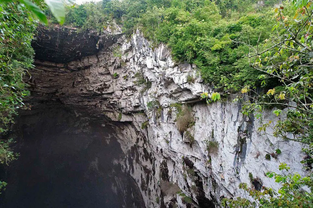 Hoya de las Guaguas sinkhole, Mexico