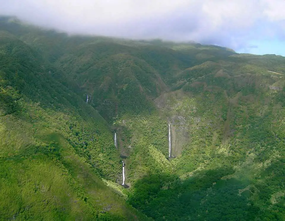 Halawa Valley with Moa'ula (to the left) and Hipuapua Falls (to the right)