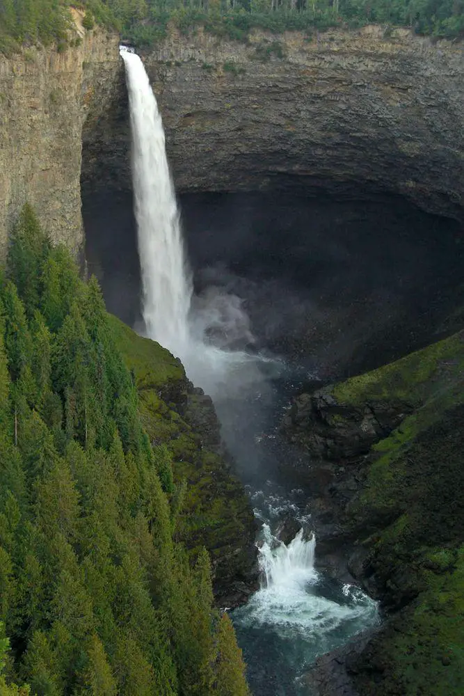 Helmcken Falls - lower cascade is seen