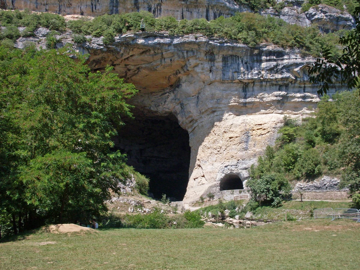 Entrance in Grotte du Mas-d’Azil, France