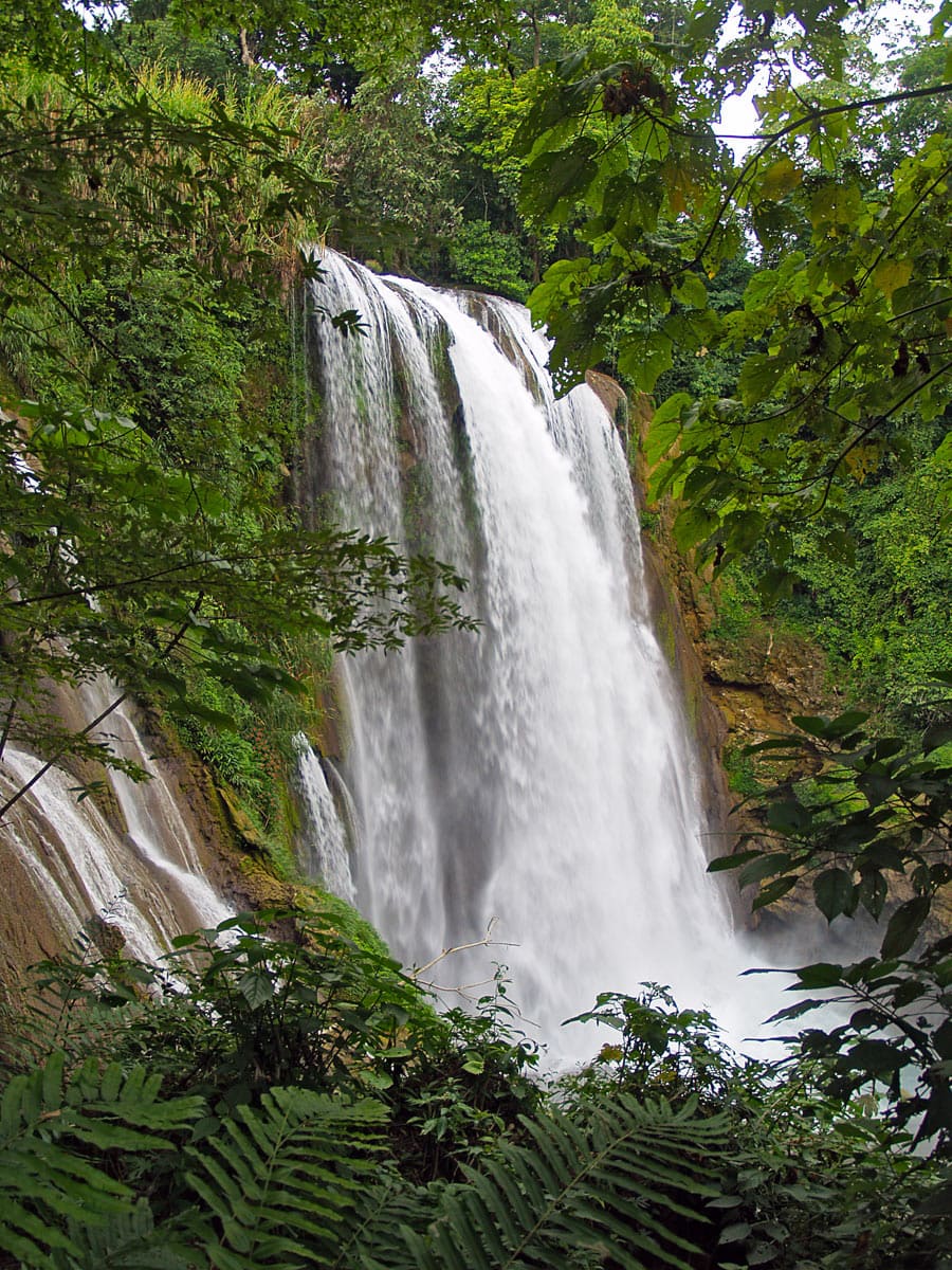 Pulhapanzák Falls, Honduras