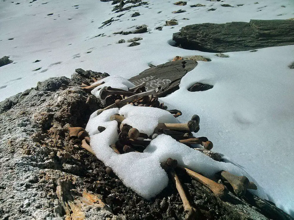 Mysterious bones at Roopkund Lake, India
