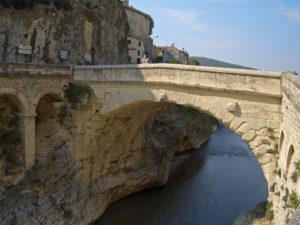 Pont romain de Vaison-la-Romaine, France