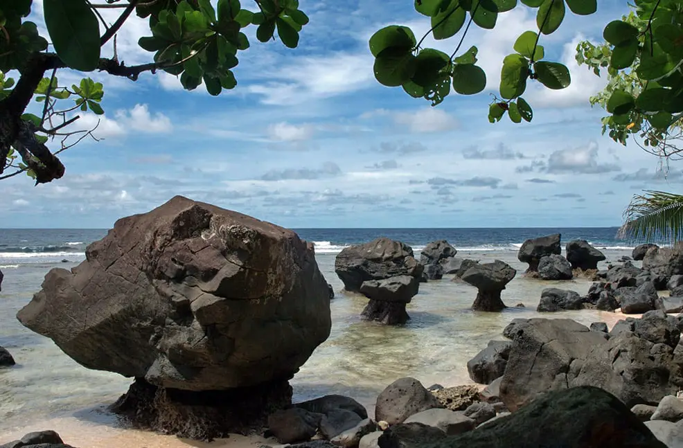 Vatuni’epa - Pedestal Rocks, Taveuni in Fiji