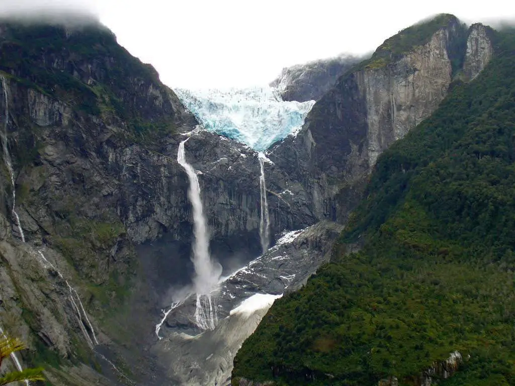 Ventisquero Colgante Falls, Chile
