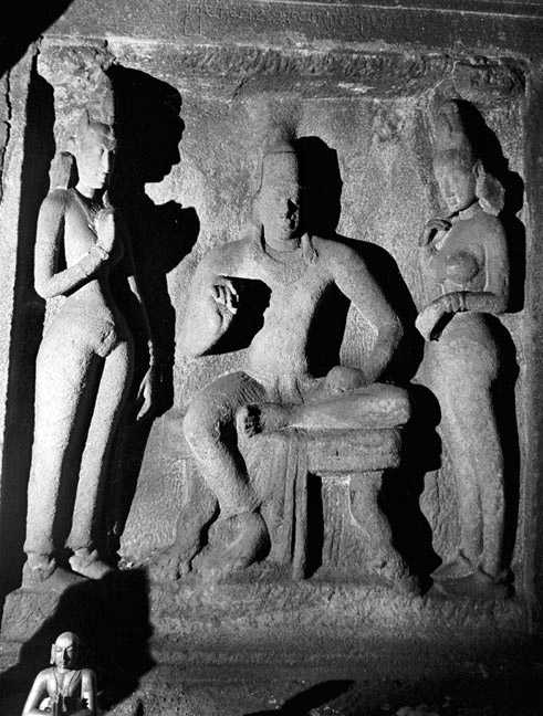 Simhavishnu relief in Adivaraha Temple