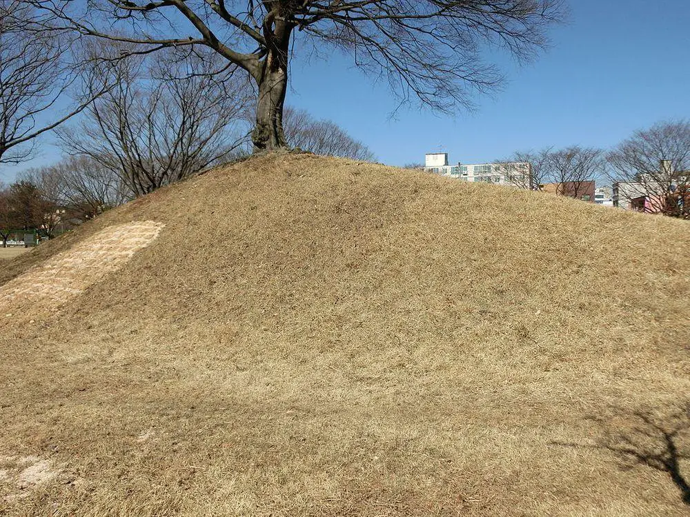 Gold Crown Tomb or Geumgwanchong