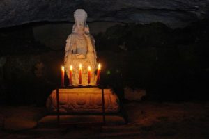Avalokitesvara in Kwanum Cave, Kwanumsa