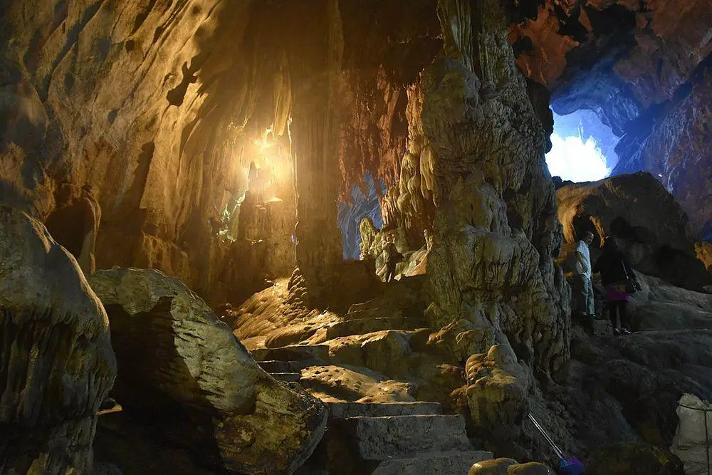 Huong Tich Cave - Perfume Pagoda