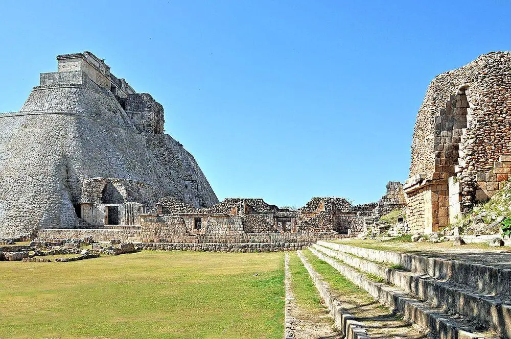 Uxmal, Adivino Pyramid