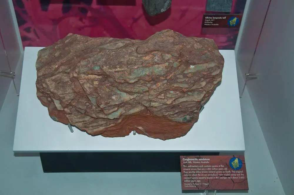Conglomerate from Jack Hills with 4.4 billion years old zircon crystals
