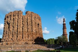 The unfinished Alai Minar and Qutb Minar