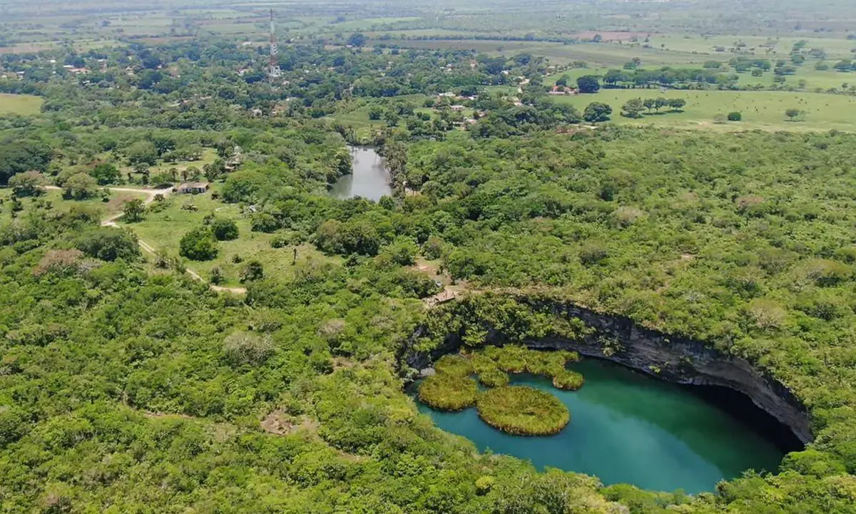 El Zacaton and Nacimiento spring