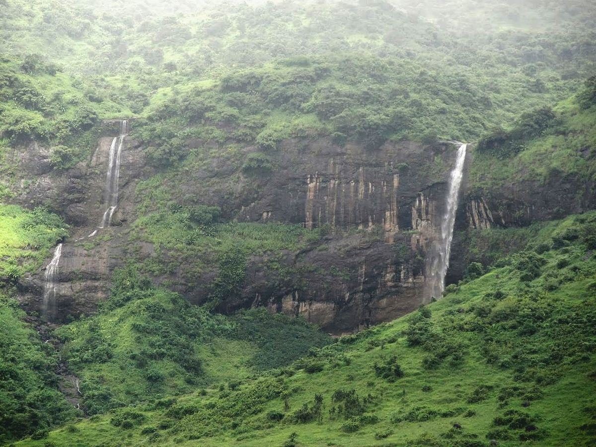 Pandavkada Falls