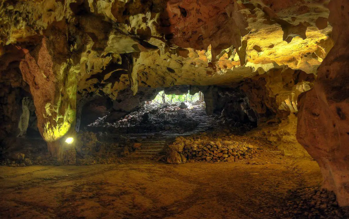 Loltun Cave, entrance