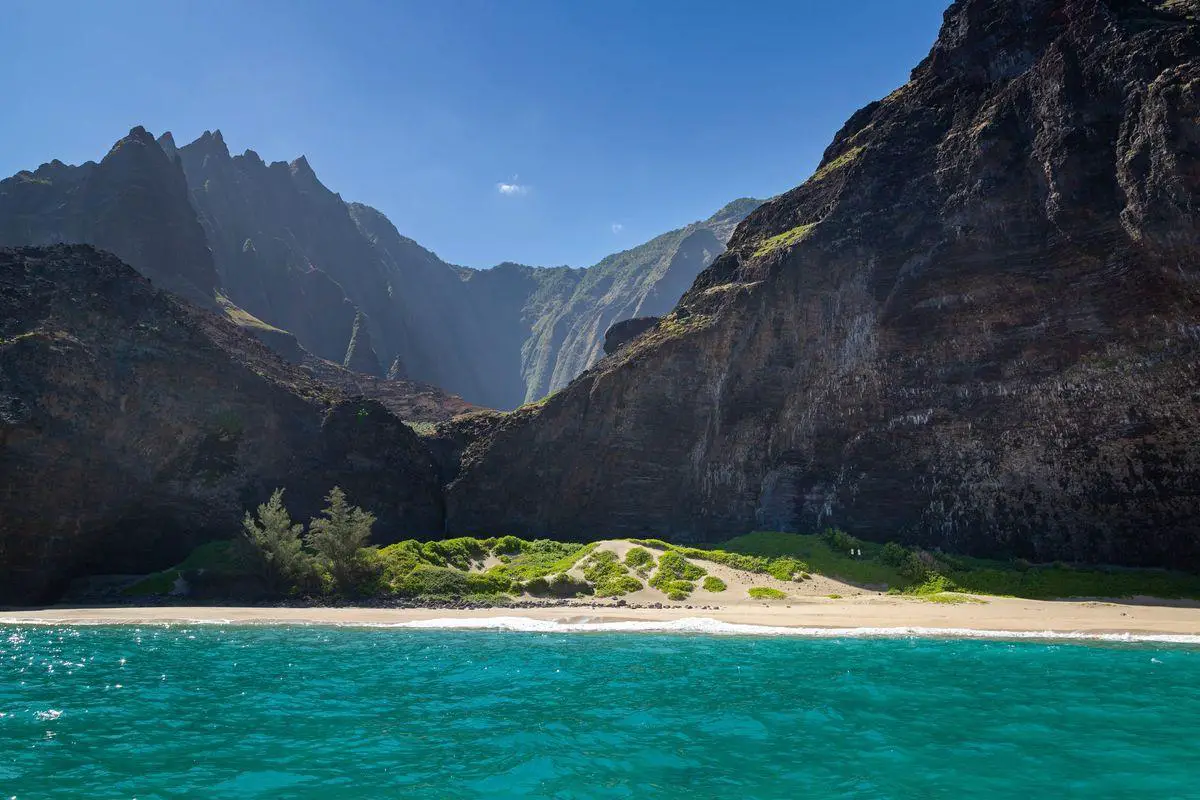 Honopu beach and valley