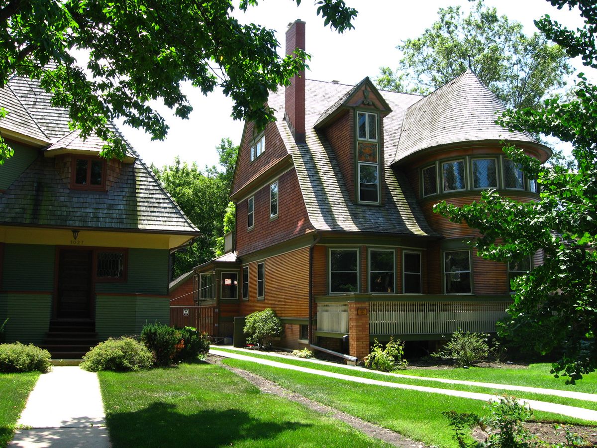 Walter H. Gale and Thomas H. Gale Houses in Frank Lloyd Wright Historic District