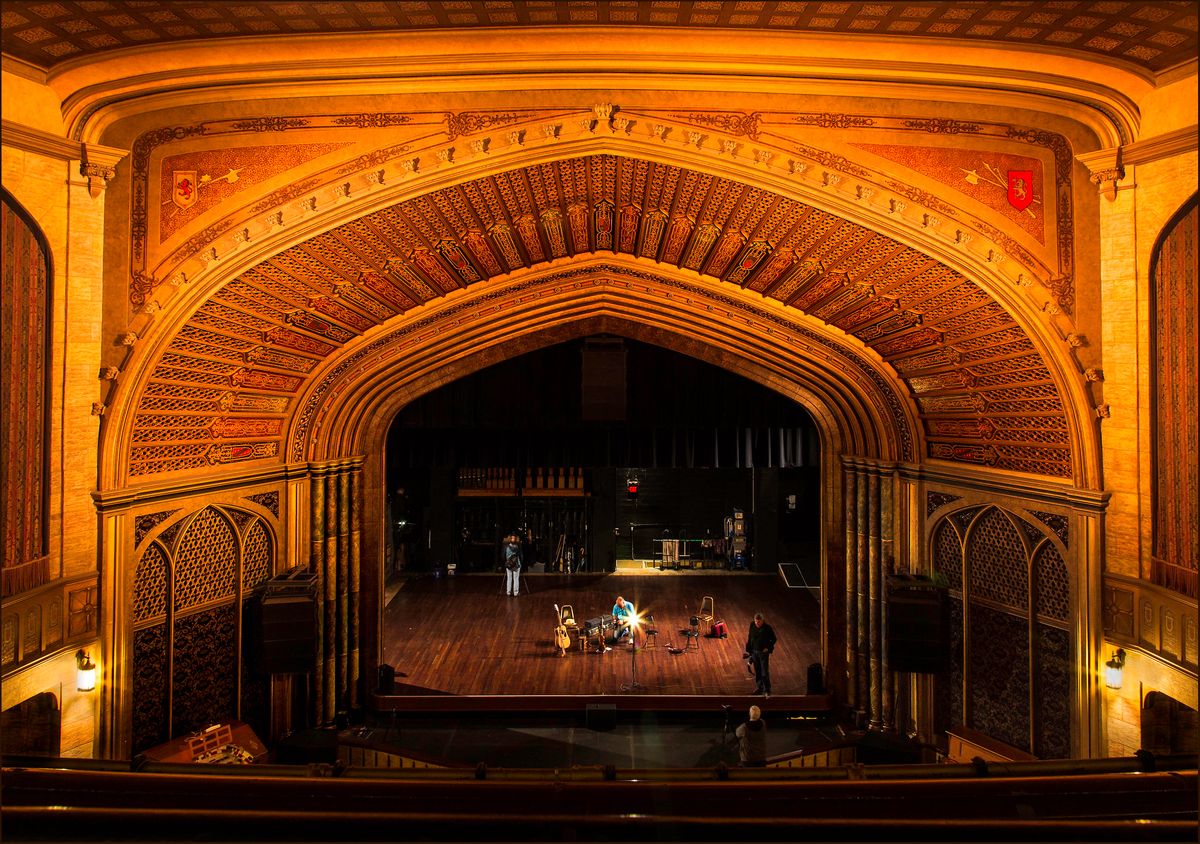 In the Elsinore Theatre, Salem