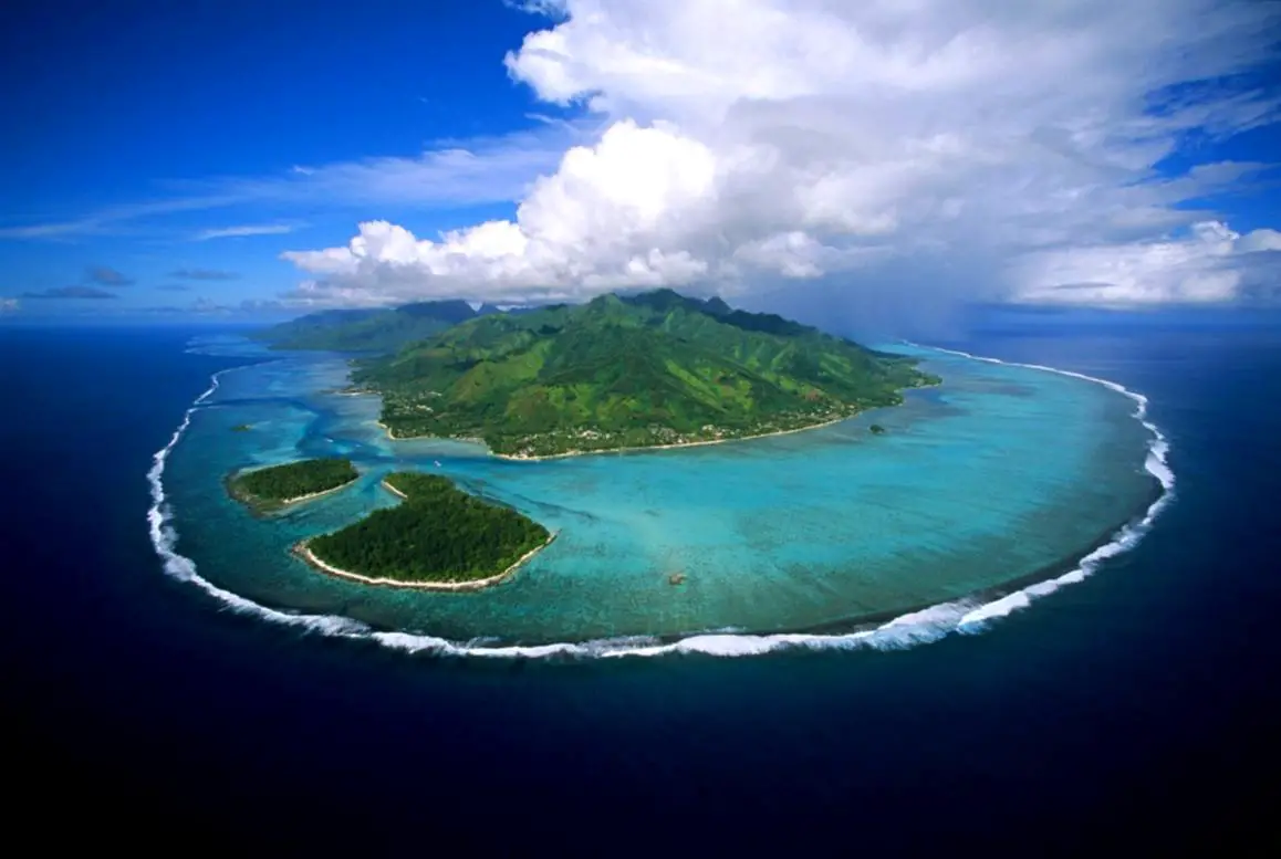 Moorea from air