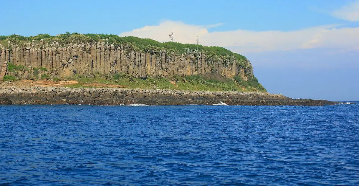 Tongpan Island's basalt formations, Penghu Islands