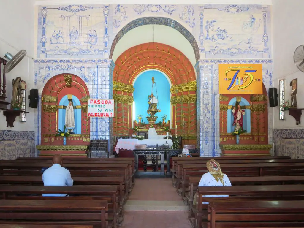 Nossa Senhora da Nazaré church, interior