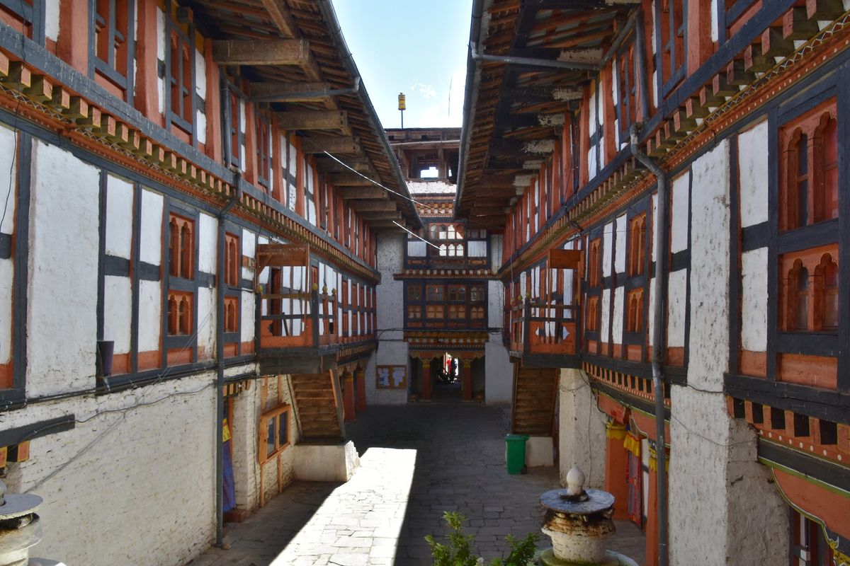 Jakar Dzong, courtyard