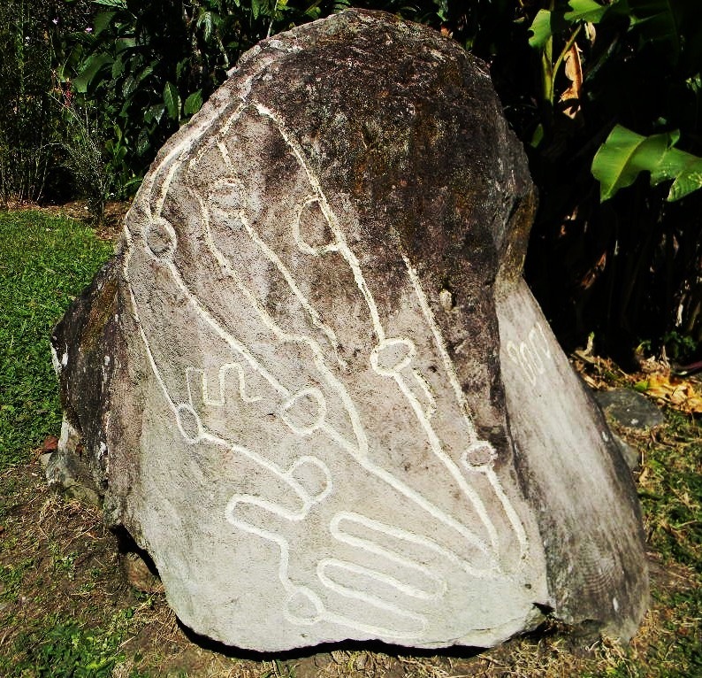 Barriles, one of the stones with petroglyphs