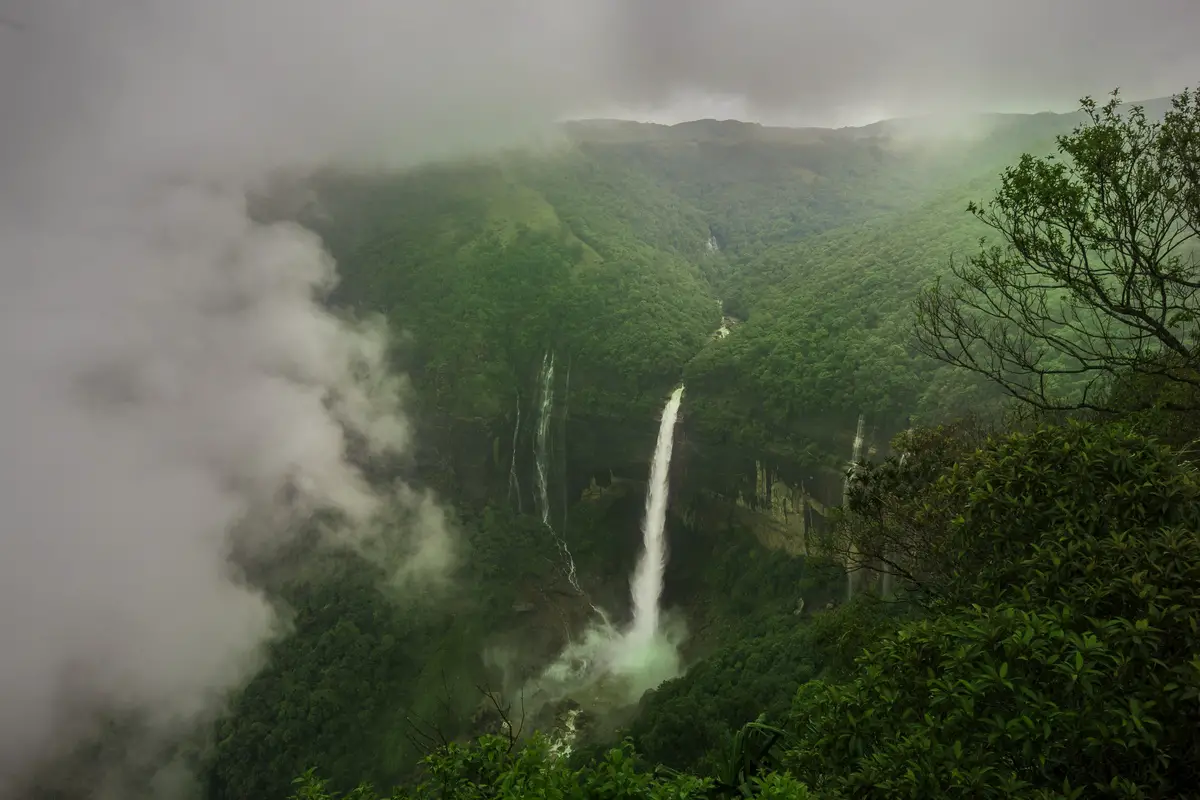 Cherrapunji Plateau, Nohkalikai Falls