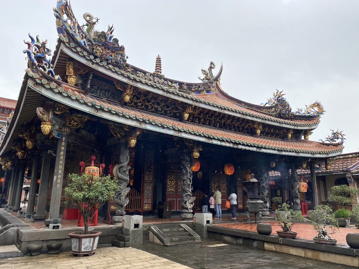 Dalongdong Baoan Temple