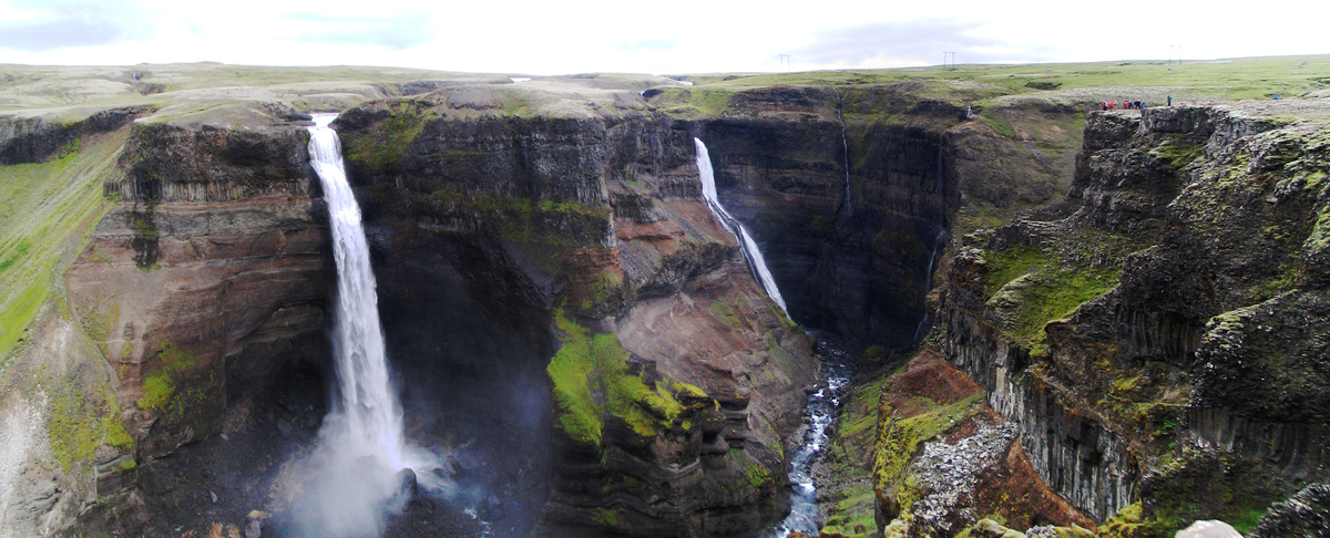 Háifoss. Granni is seen to the right.