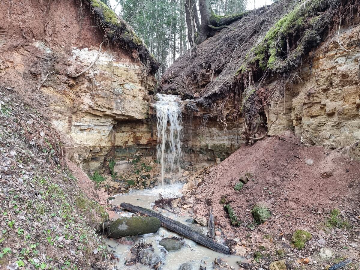 Omiki Waterfall, March 2023