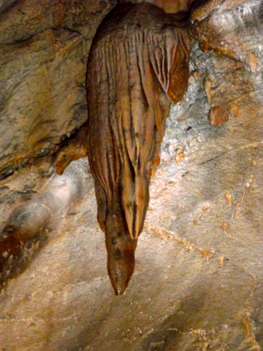 In Ryongmun Caverns