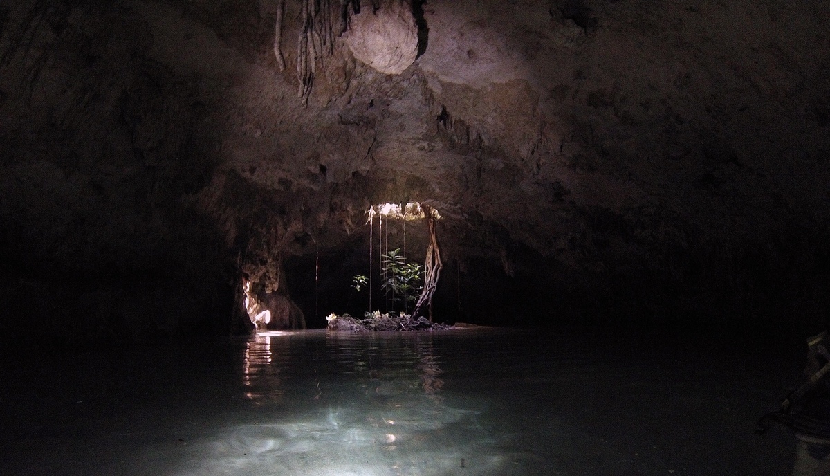 Sac Actún cenote
