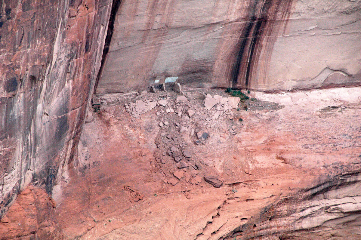 Sliding House ruins