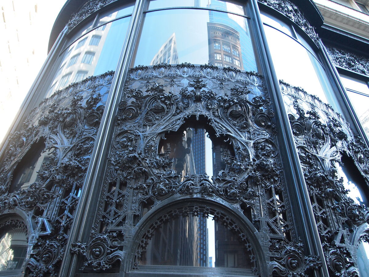 Ornamentation on the ground floor facade of Sullivan Center