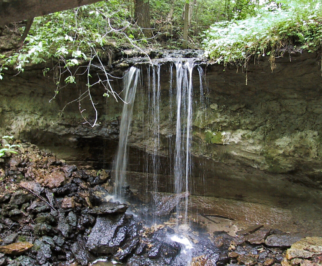 Jodupīte Waterfall, lower step. May 2002