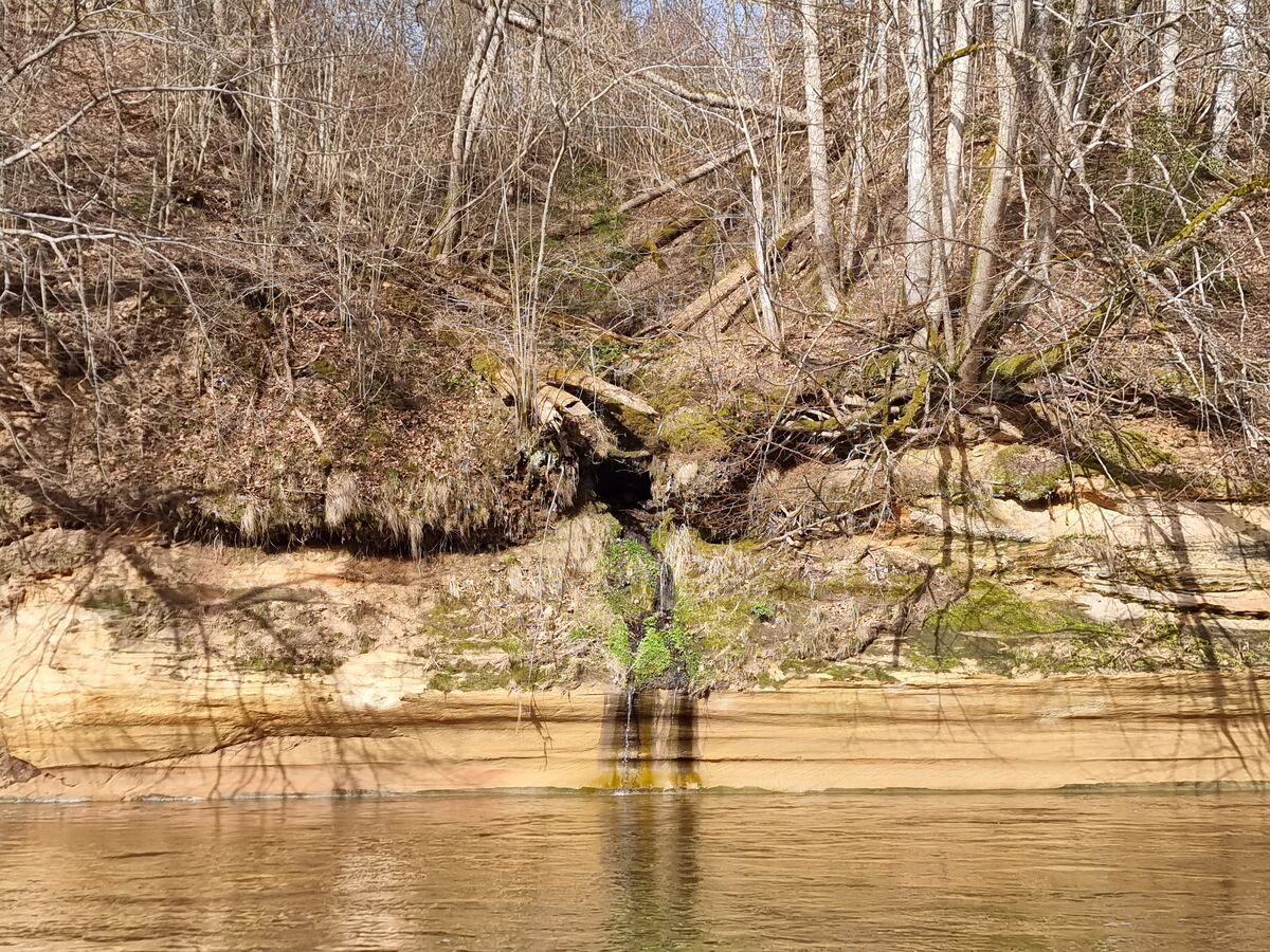 Sildruvu Waterfall, April 2024